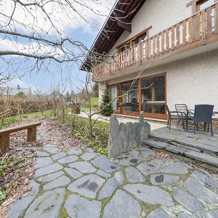 Capacious In With Garden Holiday home Membre
